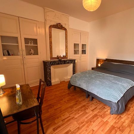 La Colbertine - Charming Apartment In Place Colbert โรชฟอร์ ภายนอก รูปภาพ