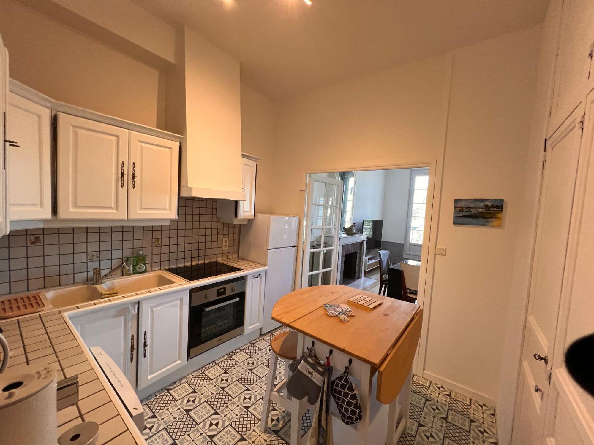 La Colbertine - Charming Apartment In Place Colbert โรชฟอร์ ภายนอก รูปภาพ