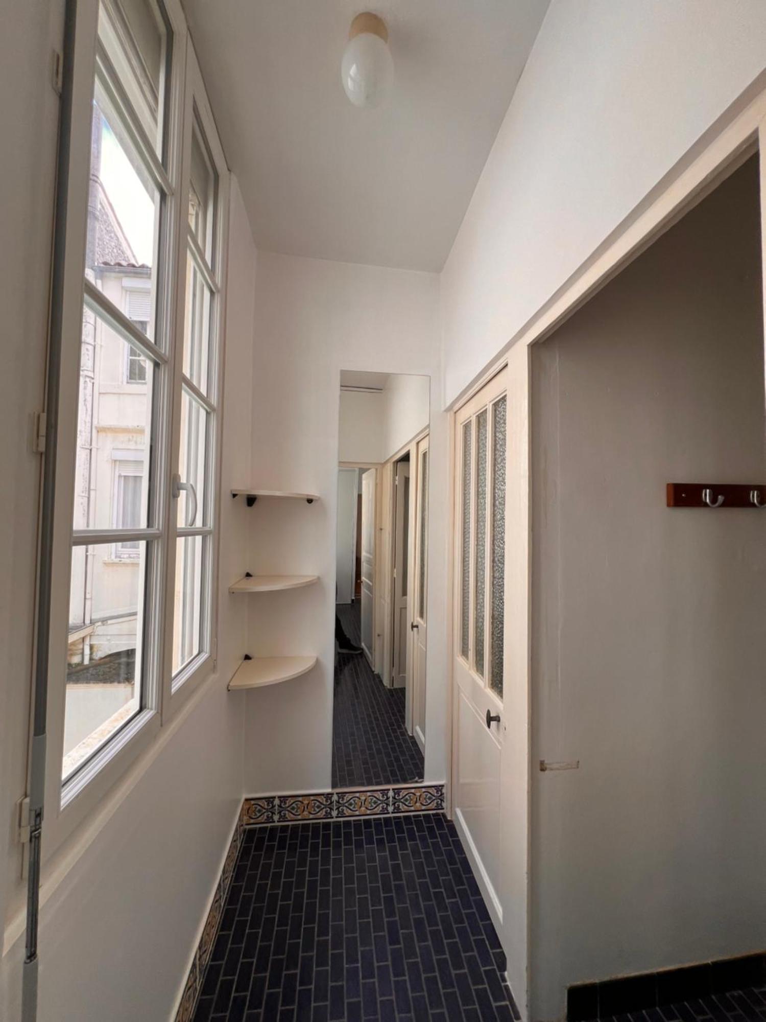 La Colbertine - Charming Apartment In Place Colbert โรชฟอร์ ภายนอก รูปภาพ