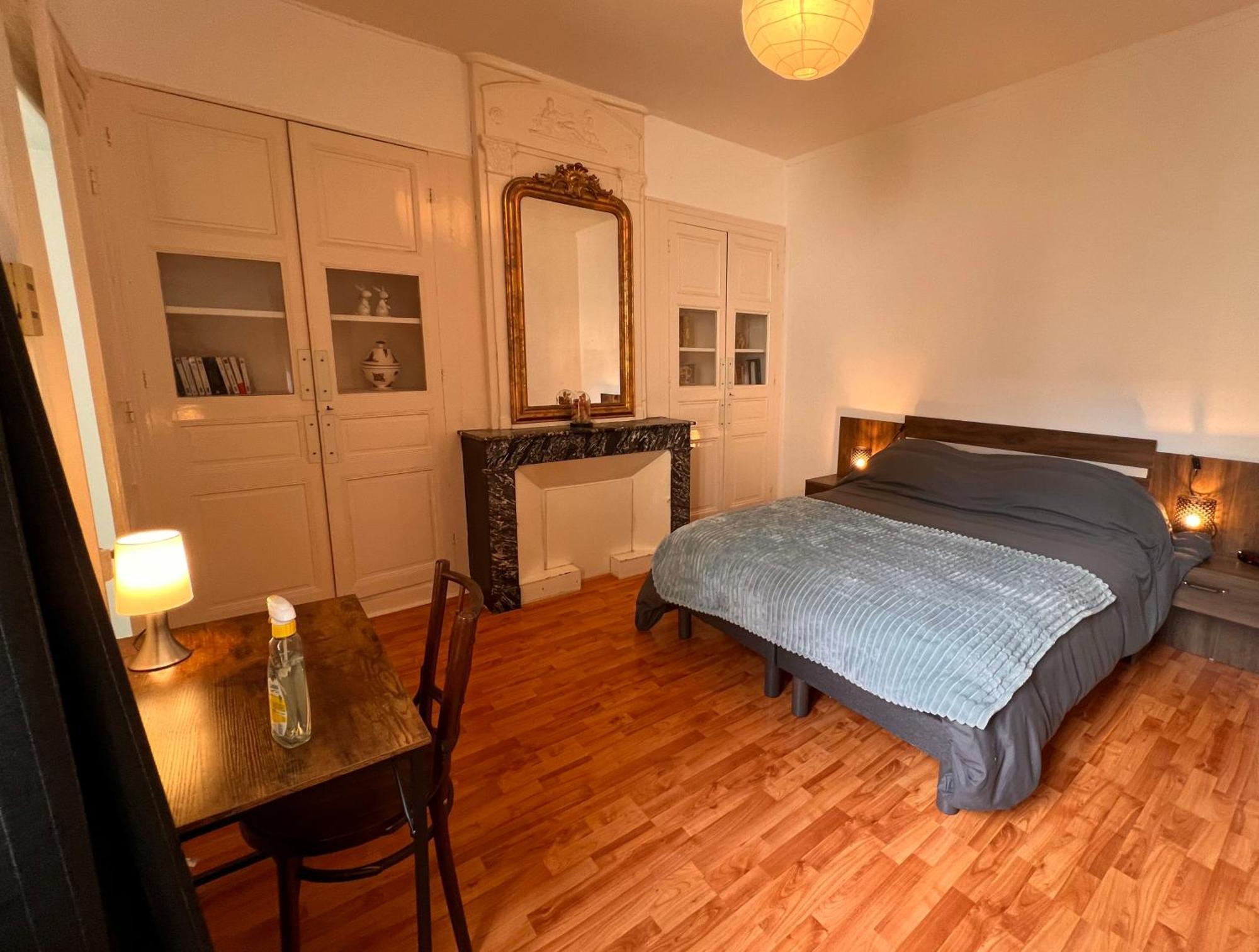 La Colbertine - Charming Apartment In Place Colbert โรชฟอร์ ภายนอก รูปภาพ